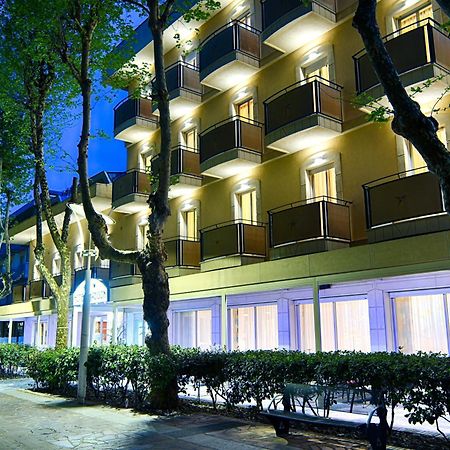 Hotel Madison Bellaria-Igea Marina Esterno foto