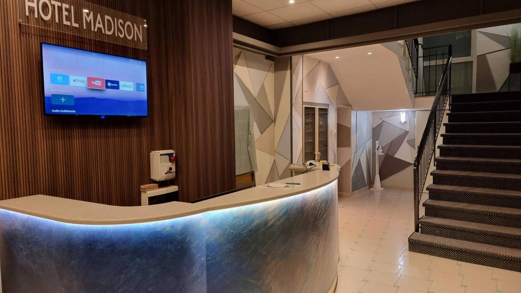 Hotel Madison Bellaria-Igea Marina Esterno foto