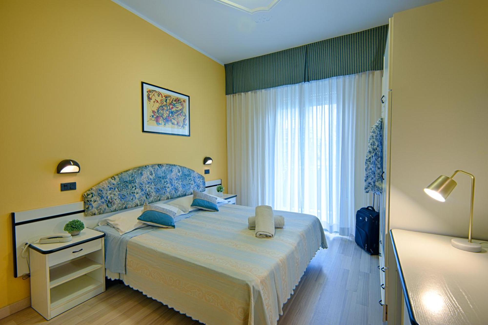 Hotel Madison Bellaria-Igea Marina Esterno foto