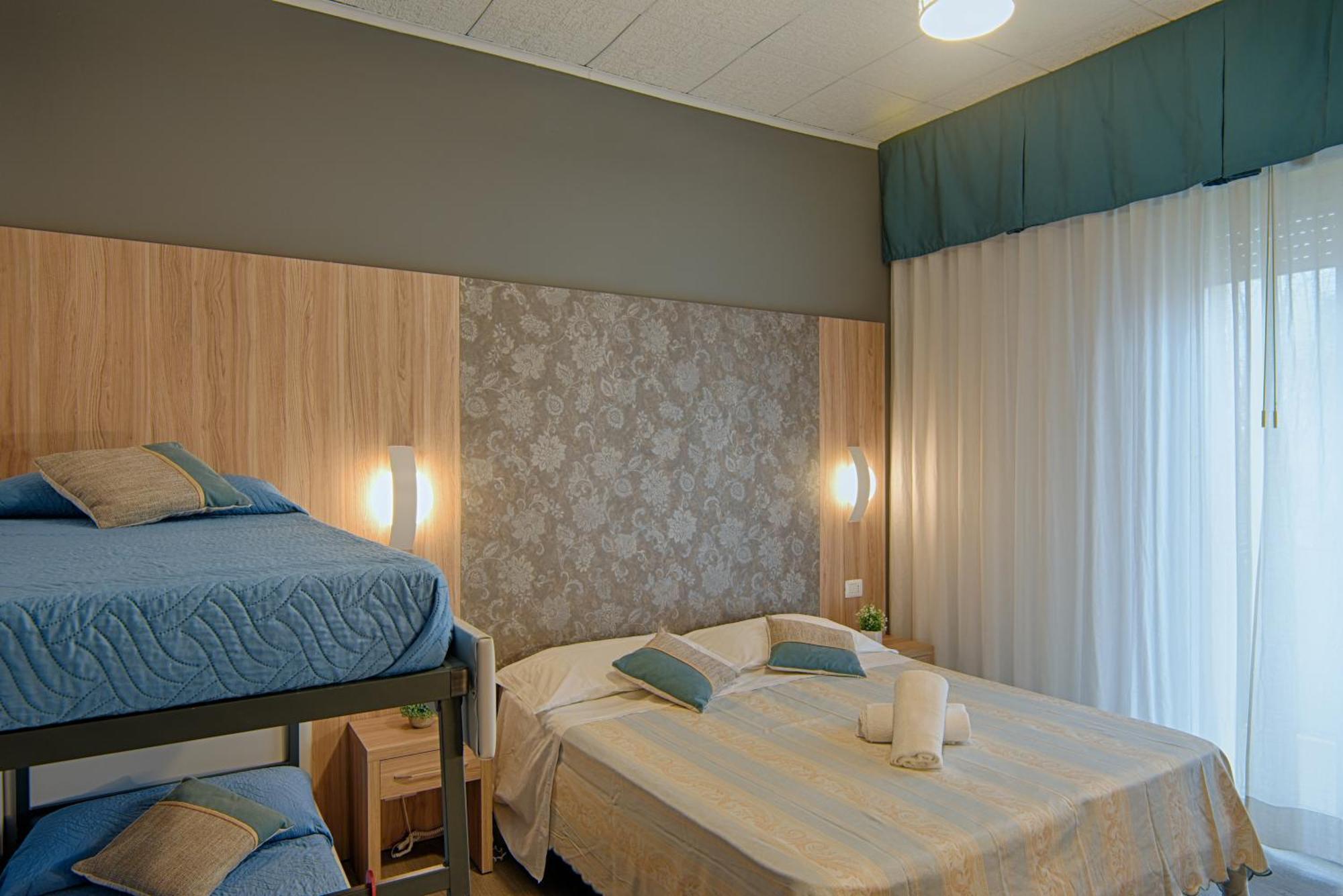 Hotel Madison Bellaria-Igea Marina Esterno foto