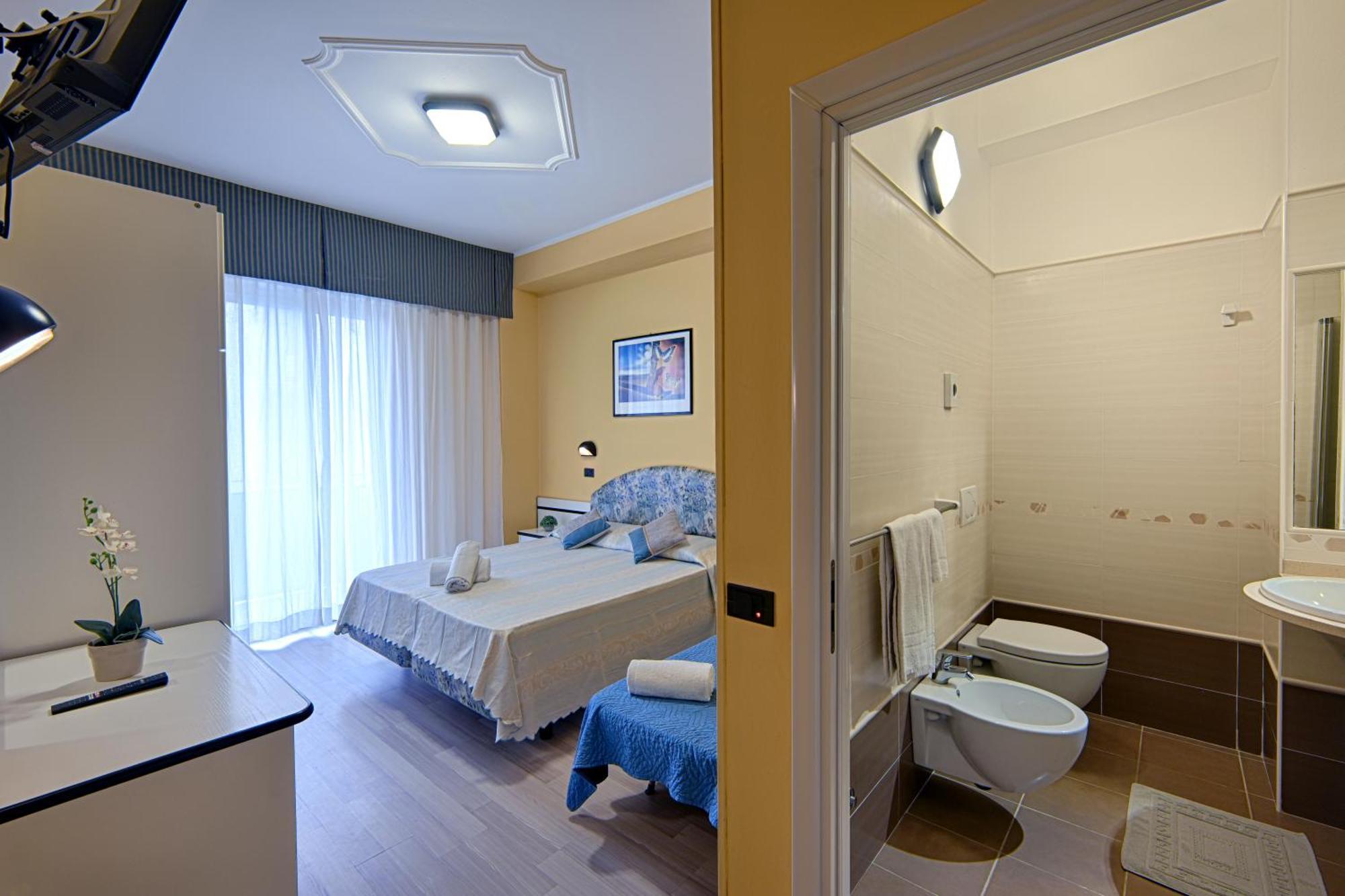 Hotel Madison Bellaria-Igea Marina Esterno foto