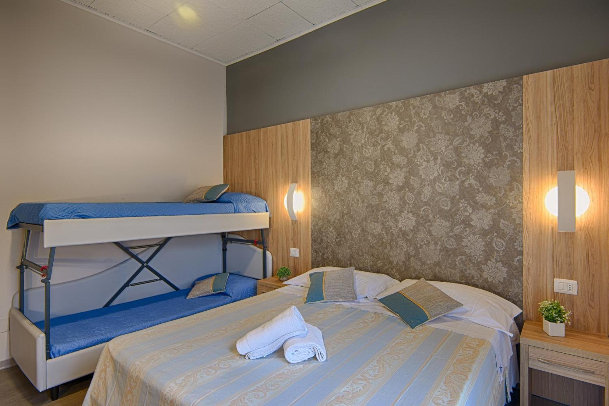 Hotel Madison Bellaria-Igea Marina Esterno foto