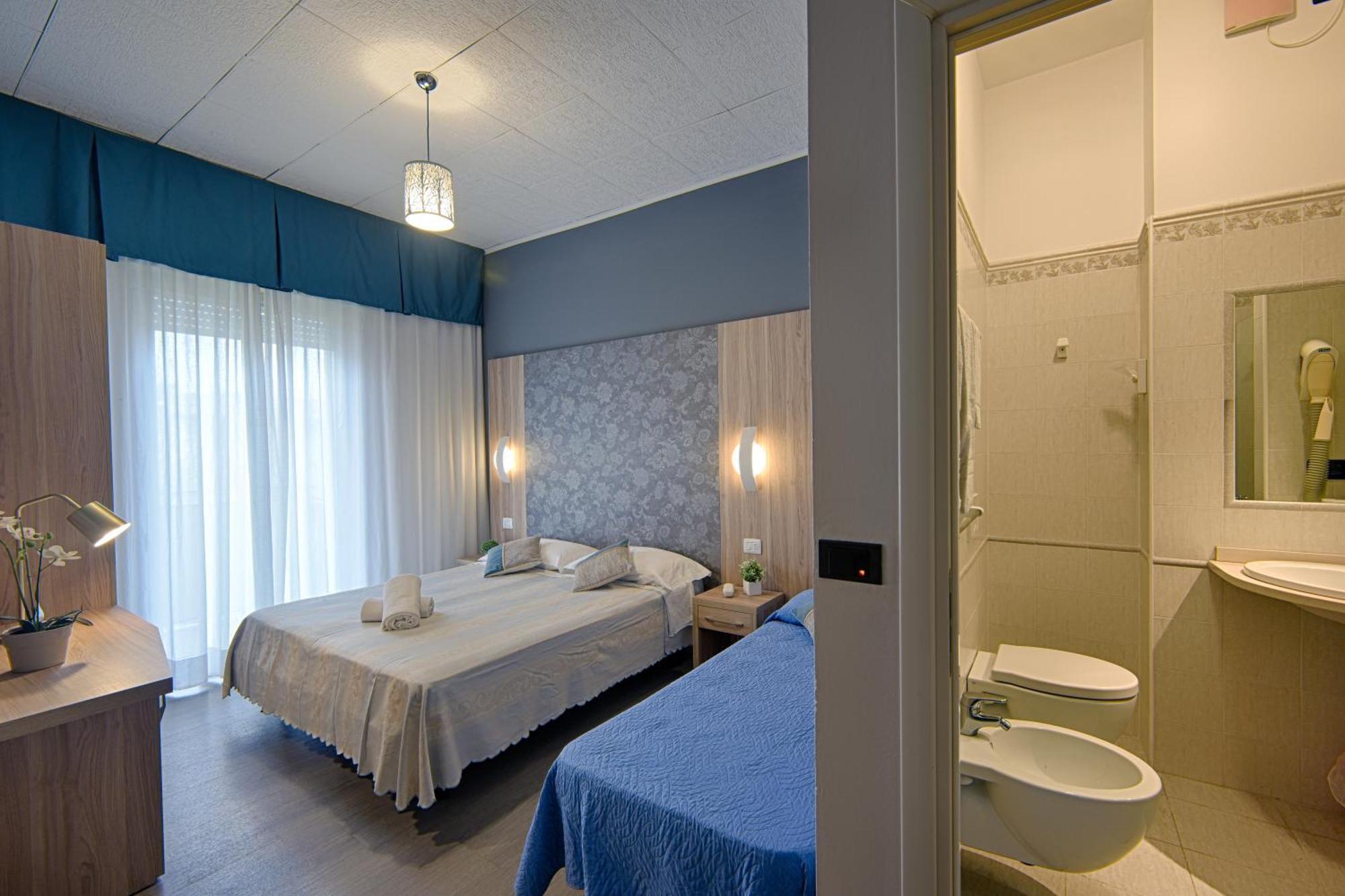 Hotel Madison Bellaria-Igea Marina Esterno foto