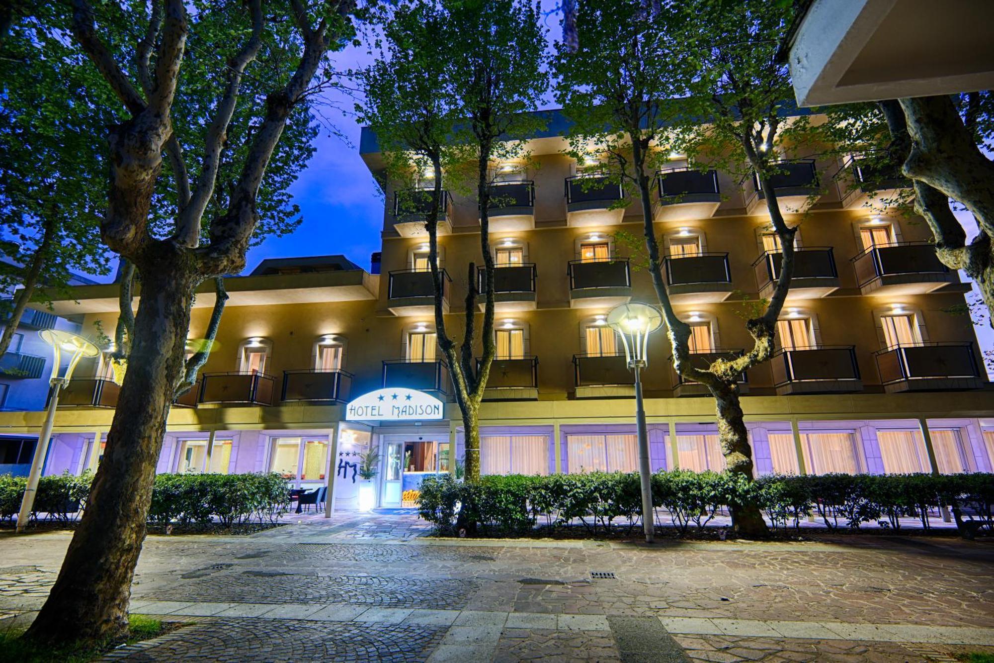 Hotel Madison Bellaria-Igea Marina Esterno foto