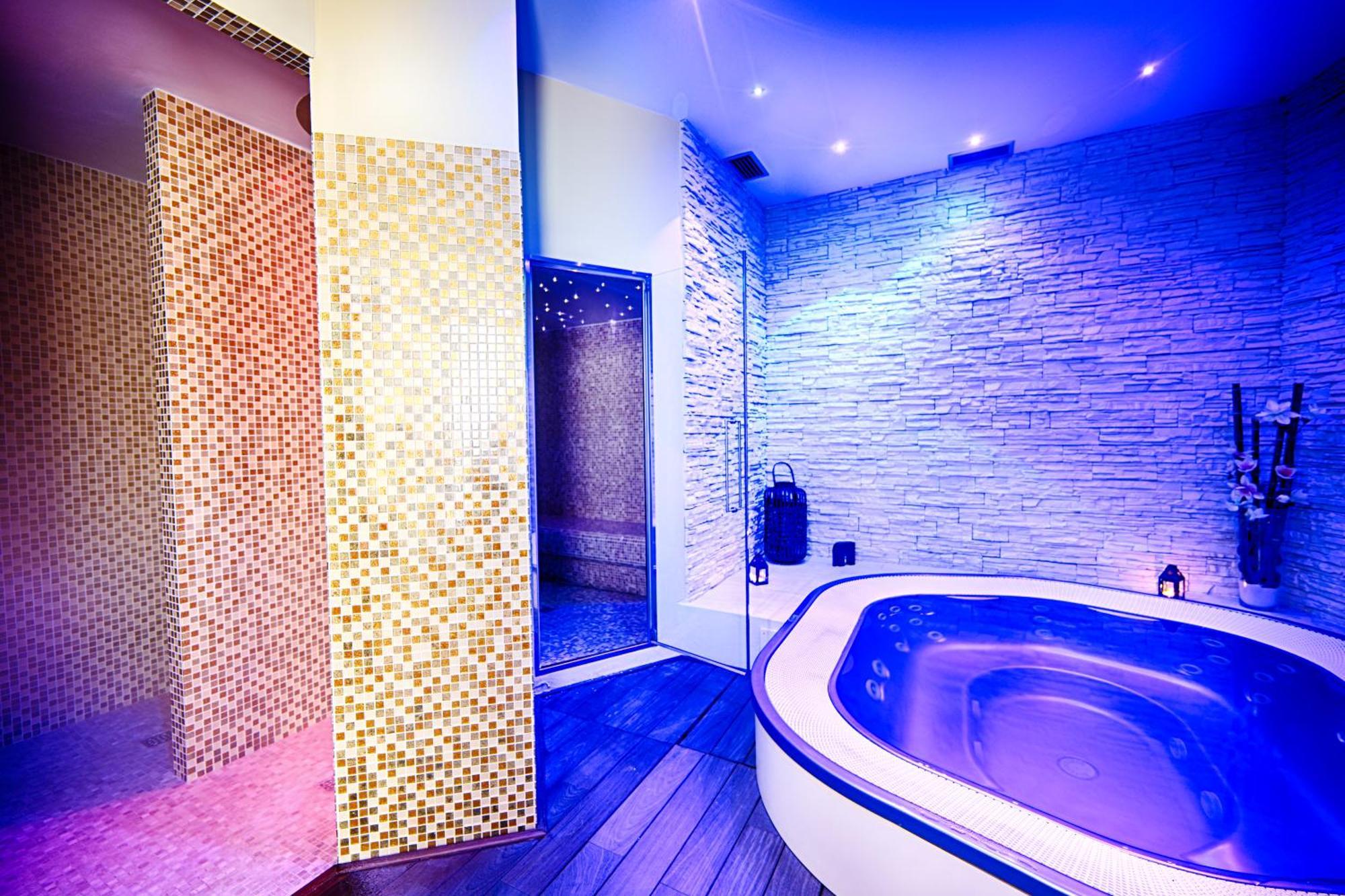 Hotel Madison Bellaria-Igea Marina Esterno foto