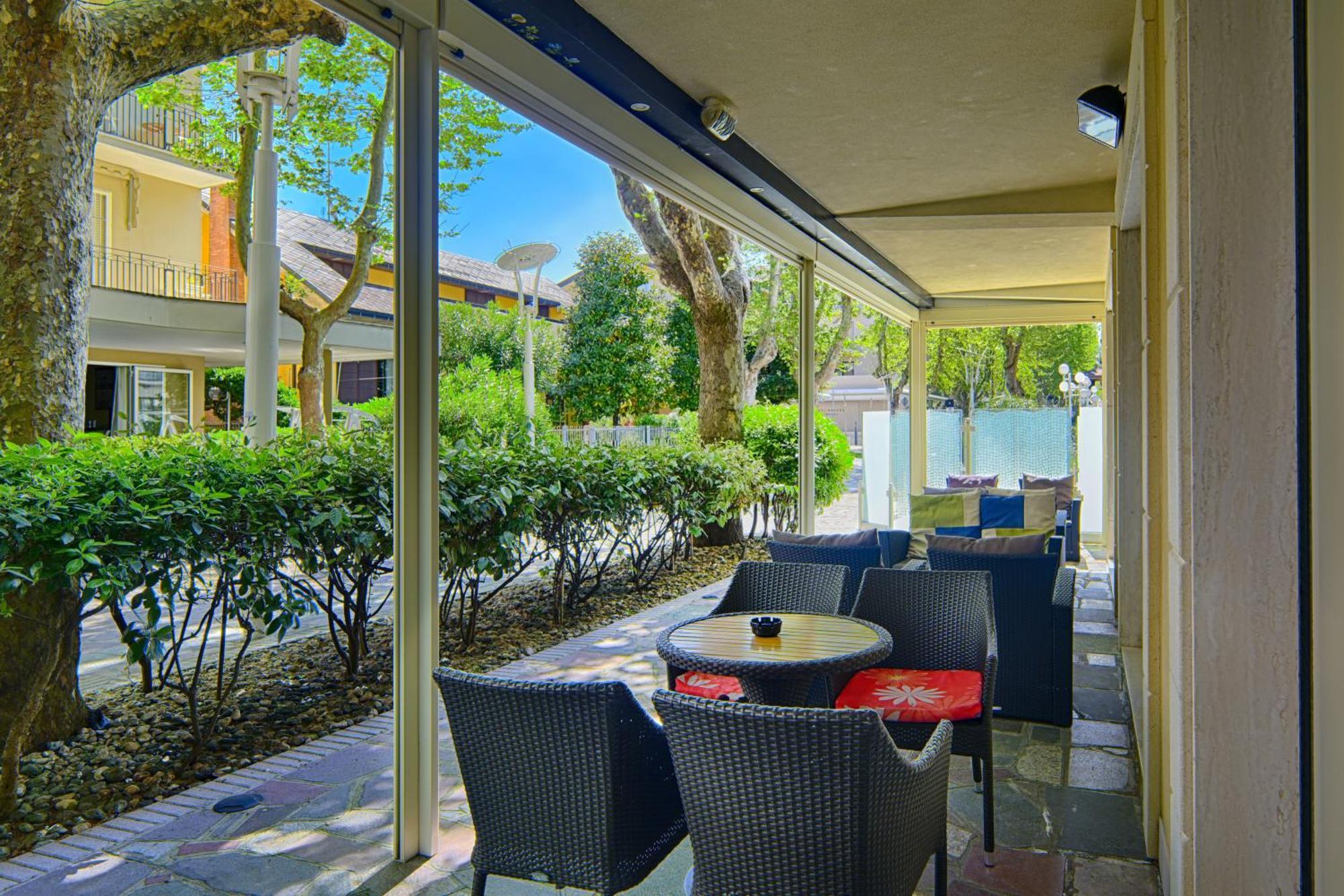 Hotel Madison Bellaria-Igea Marina Esterno foto