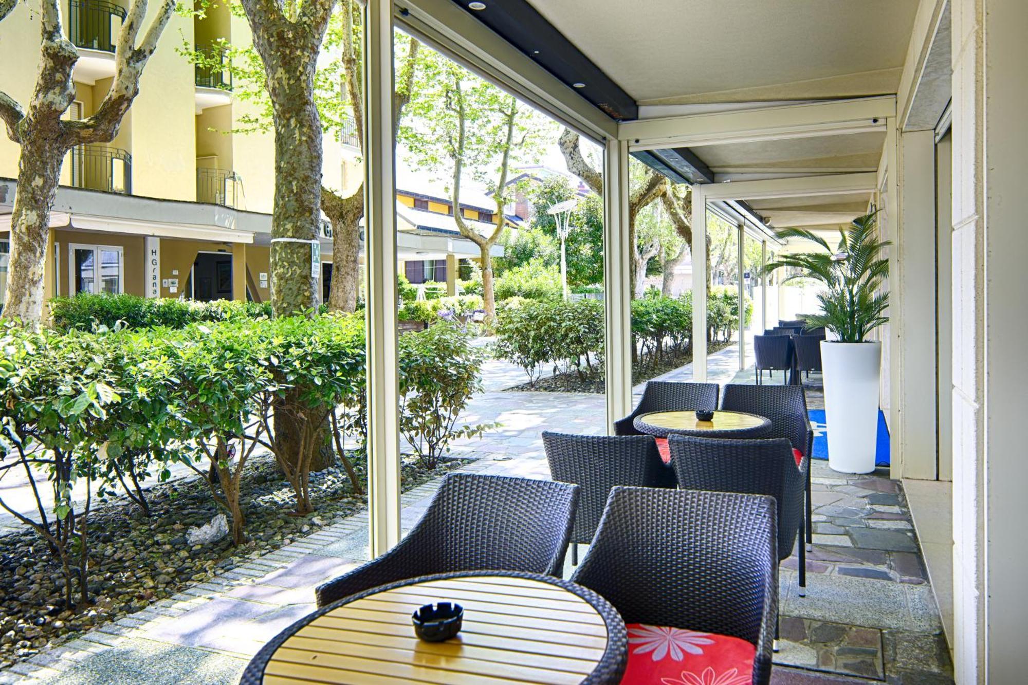 Hotel Madison Bellaria-Igea Marina Esterno foto