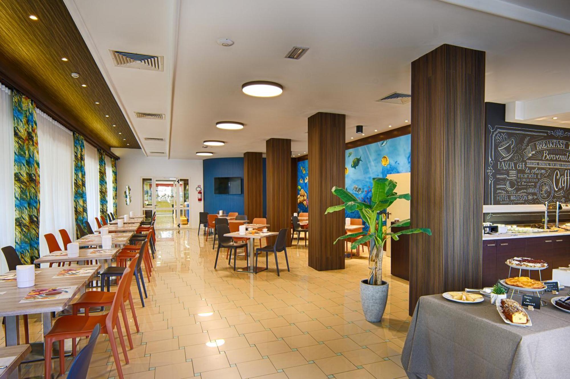Hotel Madison Bellaria-Igea Marina Esterno foto