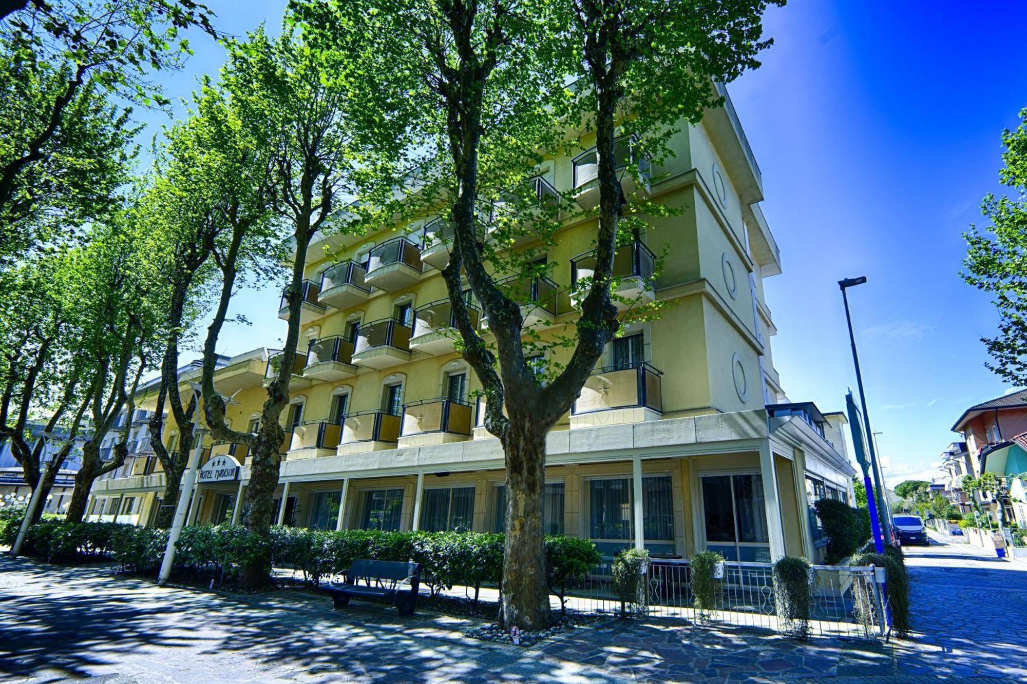 Hotel Madison Bellaria-Igea Marina Esterno foto